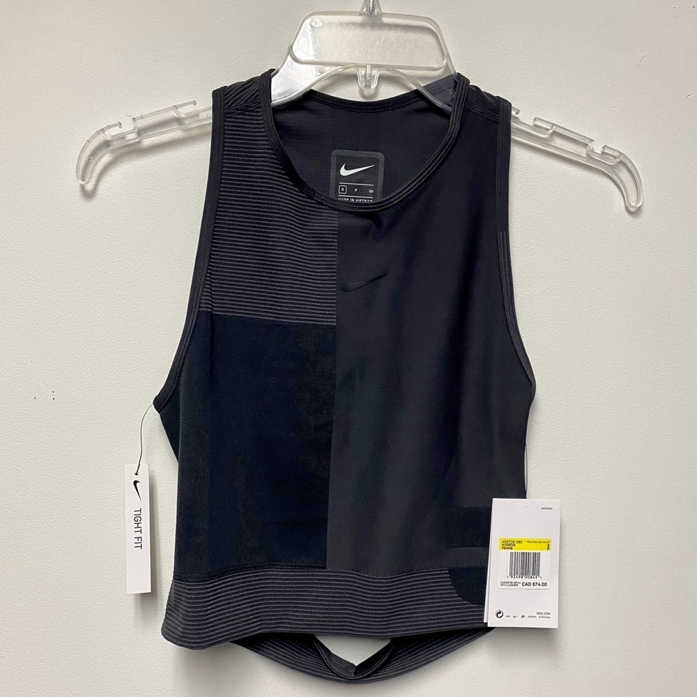 2/$40 🌺 Nike Pro Tank